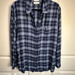 Women’s Treasure & Bond Navy Check Plaid Button-Up Shirt. Size L